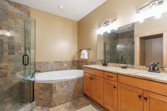 Premier Room, 5 Bedrooms (Southwind)