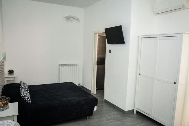 Queen Room with Private Bathroom