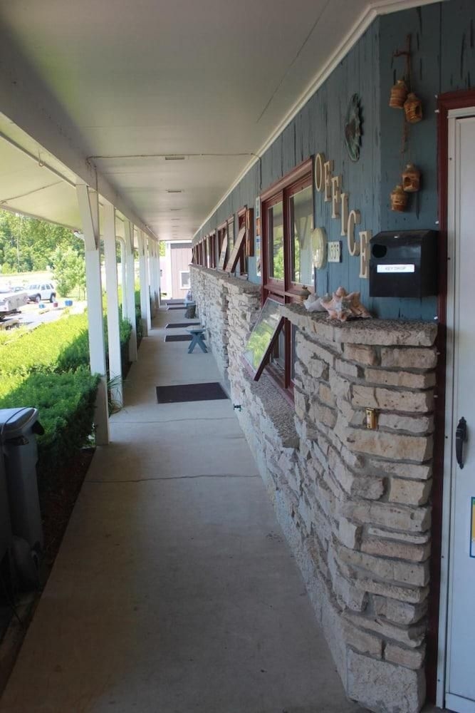 Wisconsin-Aire Motel By OYO Random Lake3