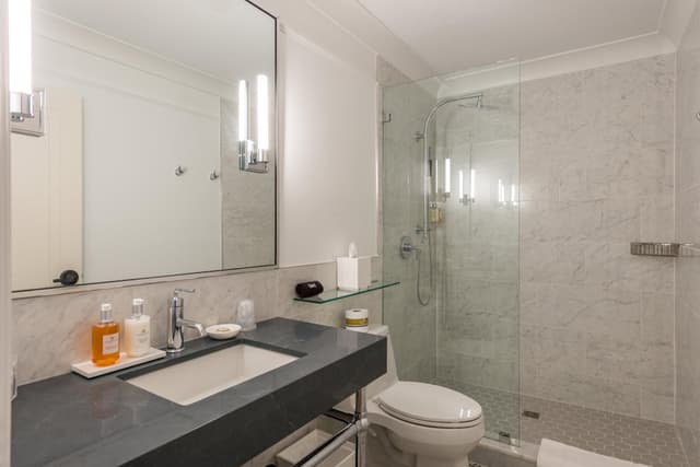 Abbey Garden View Suite