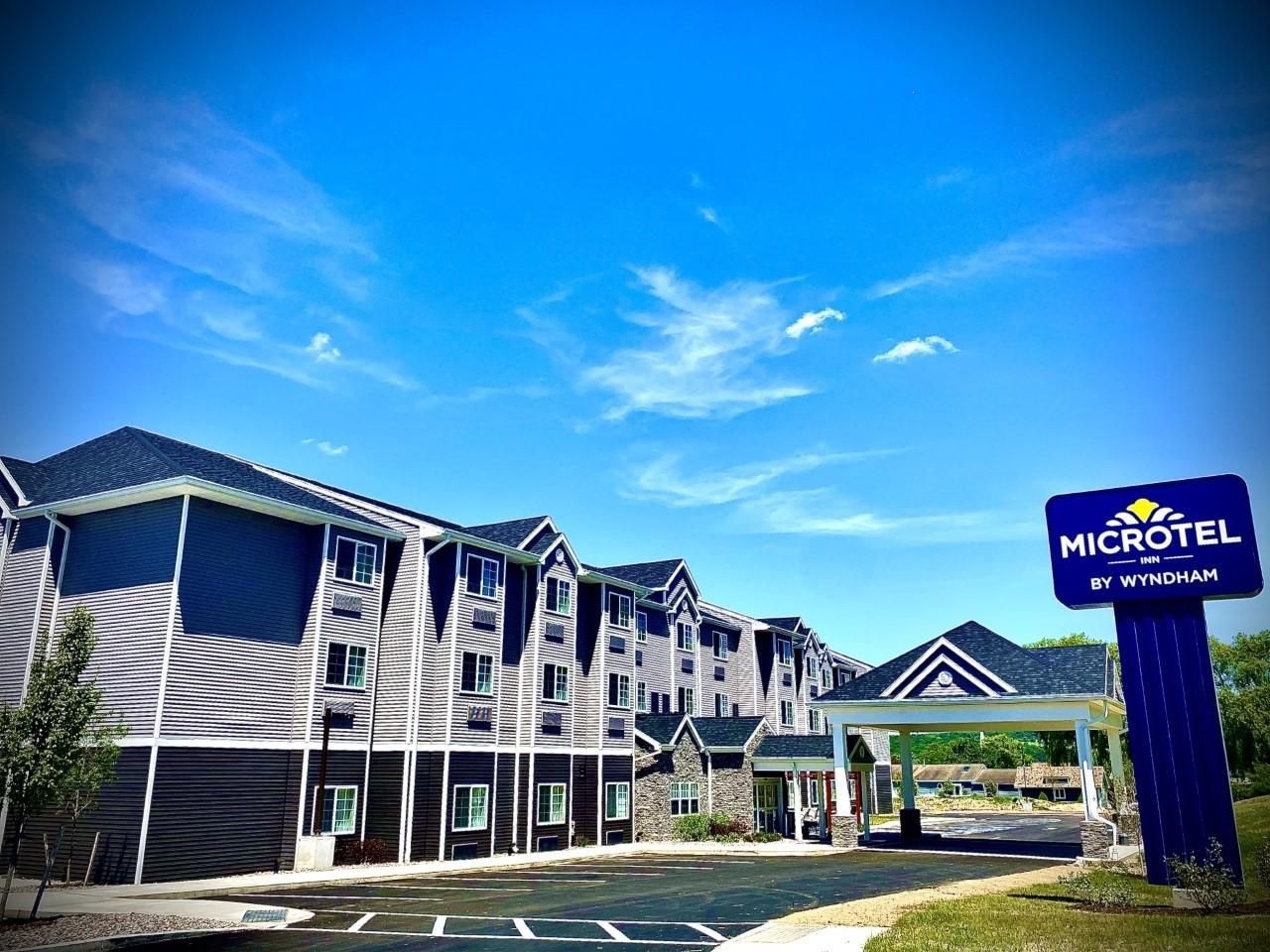 ไมโครเทล อินน์ สวีทส์ บาย วินด์แฮม วอร์ซอว์ (Microtel Inn Suites By Wyndham Warsaw)1