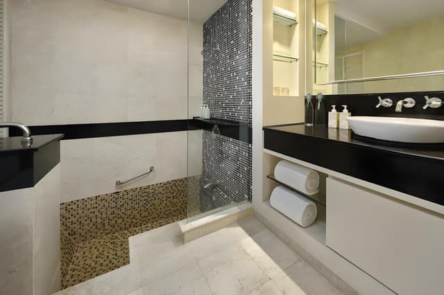 Laguna King Room