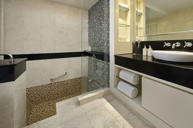 Laguna Premier Room
