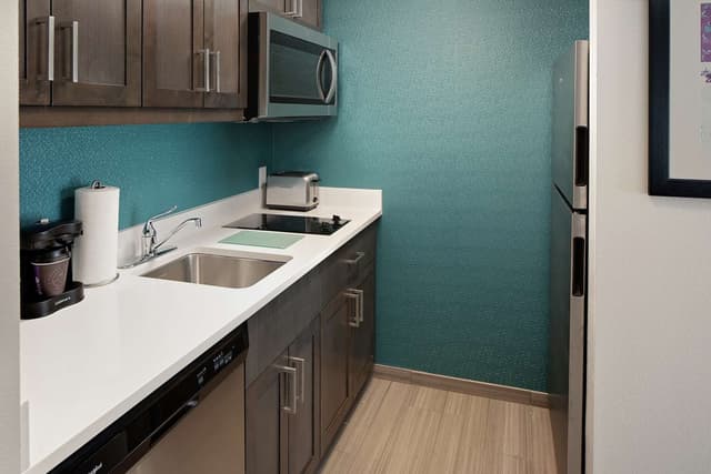 2 QUEEN SUITE HEARING ACCESSIBLE