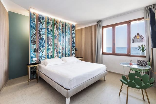 Romantic Double Room, 1 Queen Bed, Sea View, Sea Facing