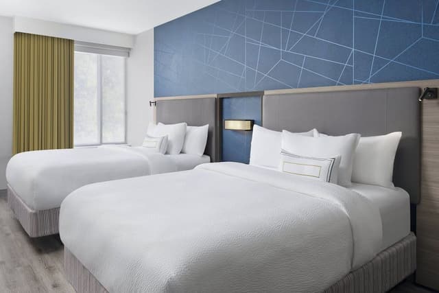 Executive Suite, Multiple Beds