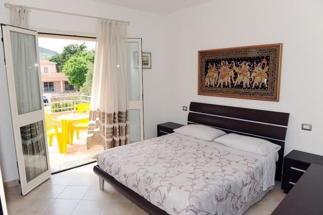 Deluxe Room, Balcony