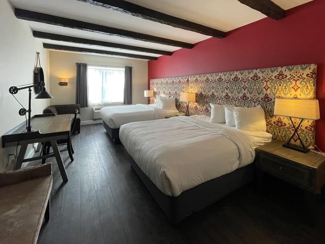 Room, 2 Queen Beds, Non Smoking (Upgrade)