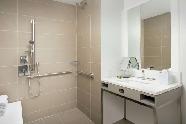 1 K PREM MOBILITY HEARING ACC TRANFSER SHOWER