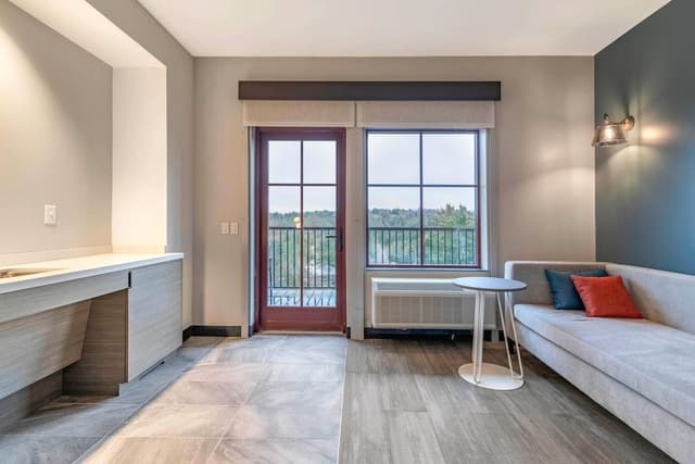 Suite, 2 Queen Beds, Accessible, Non Smoking (Balcony)