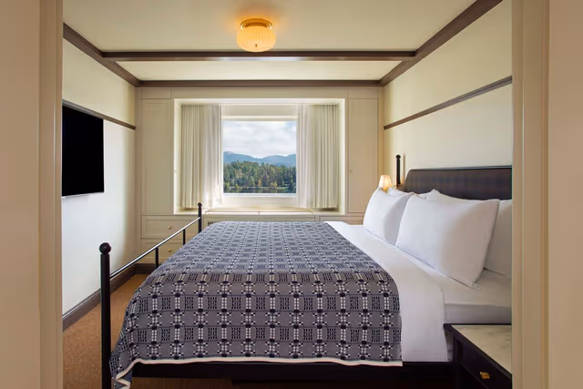 Suite, 1 King, Sofa bed