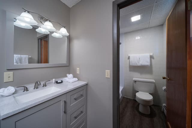 Suite with King Bed