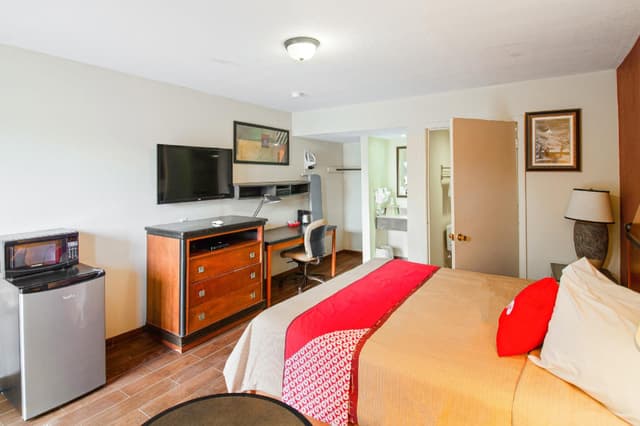 King Bed Accessible