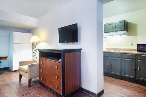 Premium 2 Full Bed with Kitchenette