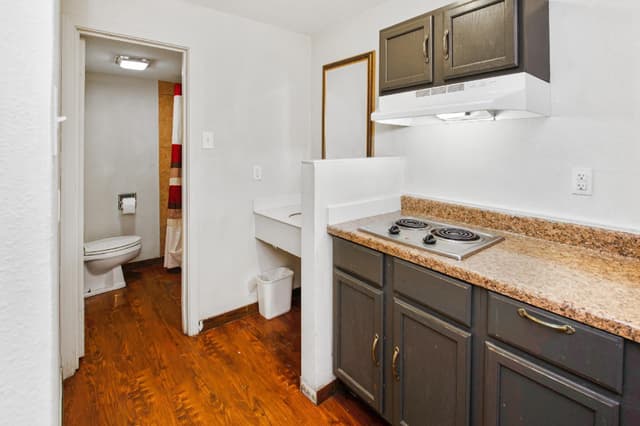 Premium Full Bed with Kitchenette