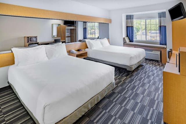 2 Queen Bed, Mobility/Hearing Accessible Room, Roll-In Shower, Non-Smoking