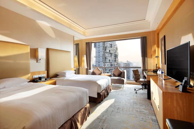 TWIN DELUXE ROOM
