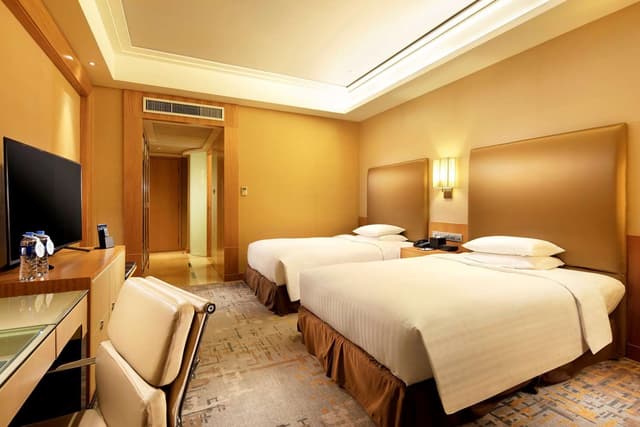 TWIN DELUXE ROOM