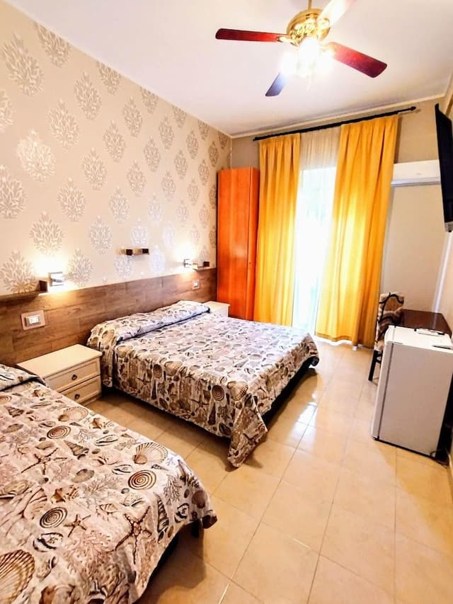 Romantic Triple Room, Non Smoking, Private Bathroom