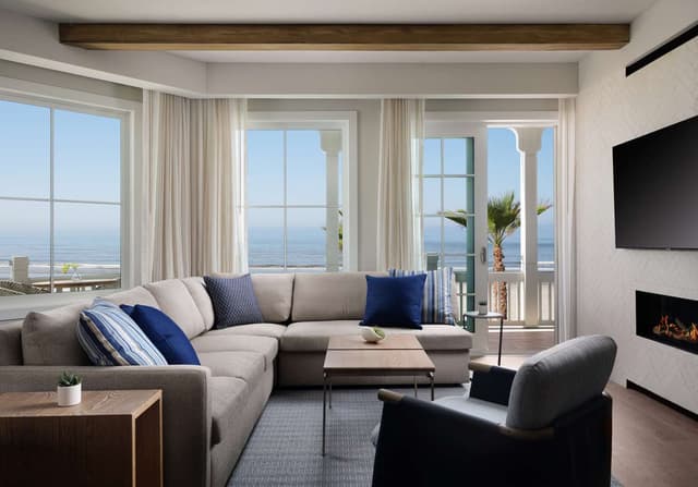 OCEANFRONT VILLA - 3 BEDROOM