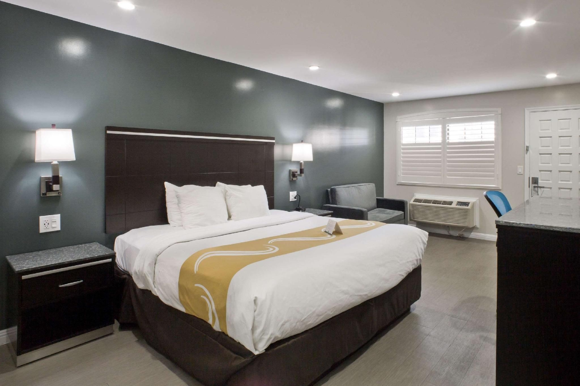 เบย์ เอเรีย อิน แอนด์ สวีทส์ (Bay Area Inn & Suites)2