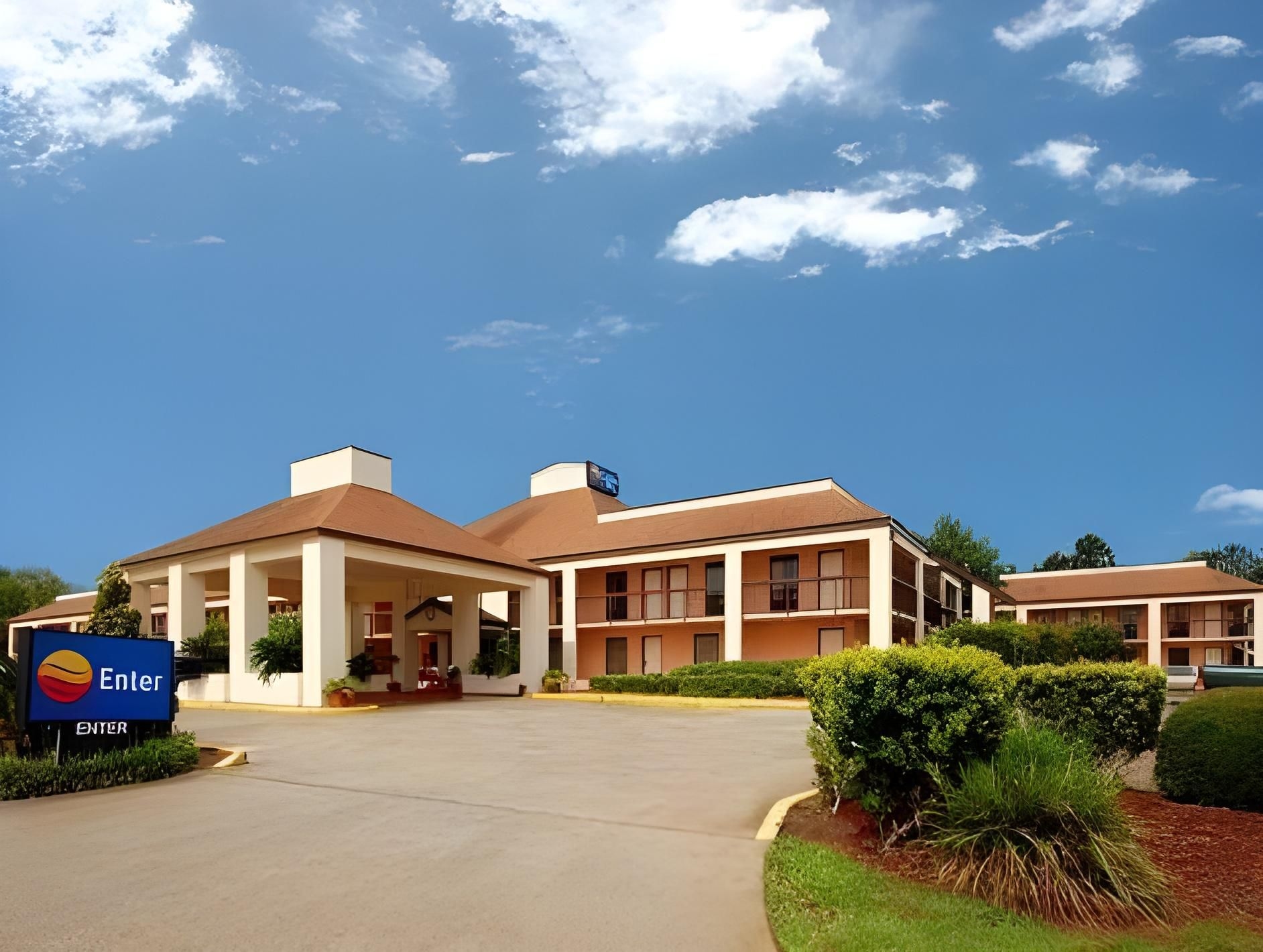 โรงแรมซับเออร์เบิน สตูดิโอ คิงส์แลนด์ ใกล้ I-95 (Suburban Studios Hotel Kingsland Near I-95)0