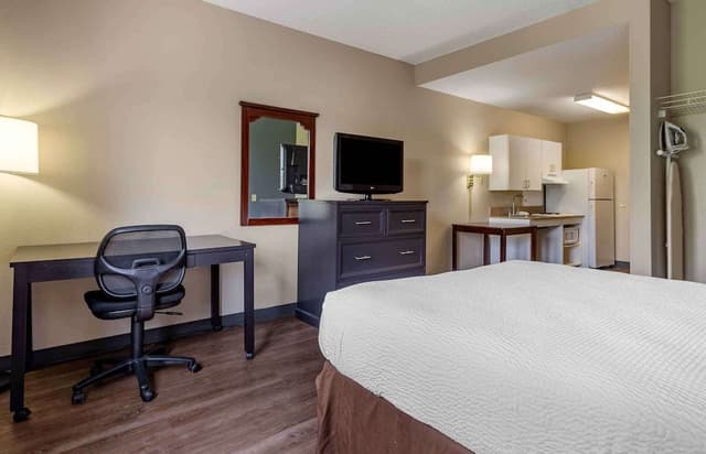 Studio, 1 Queen Bed, Non Smoking