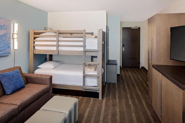 Family Suite, 1 King Bed