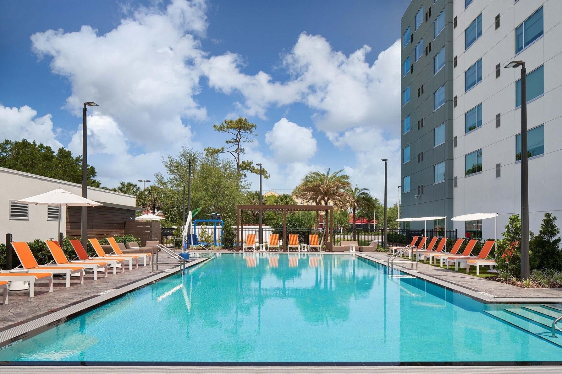 อลอฟต์ ออร์แลนโด อินเตอร์เนชั่นแนล ไดรฟ์ (Aloft Orlando International Drive)1