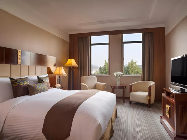 Deluxe Suite