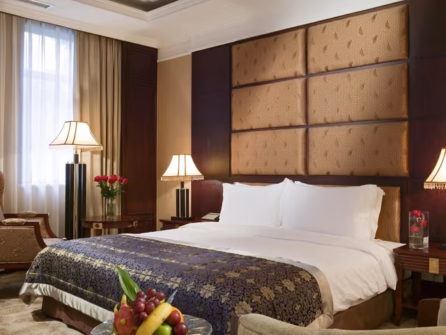 Executive King Bed