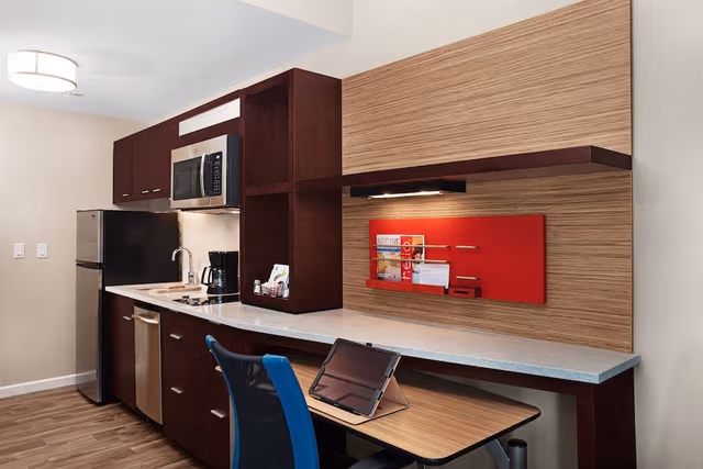 Studio, 2 Queen Beds (Hearing Accessible)