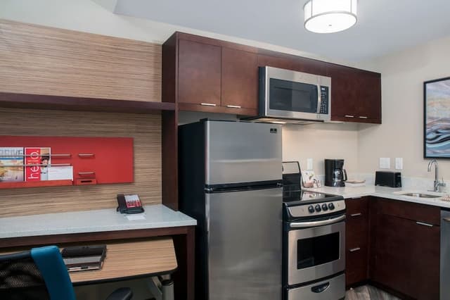 Studio, 2 Queen Beds (Hearing Accessible)