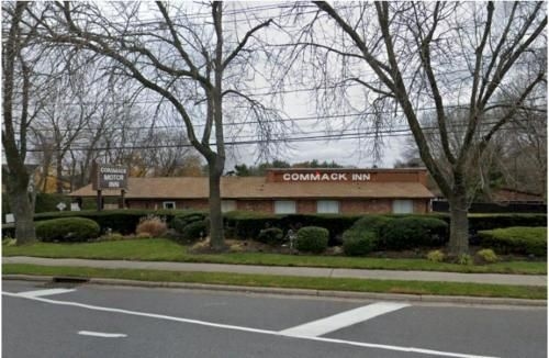 Commack Inn0