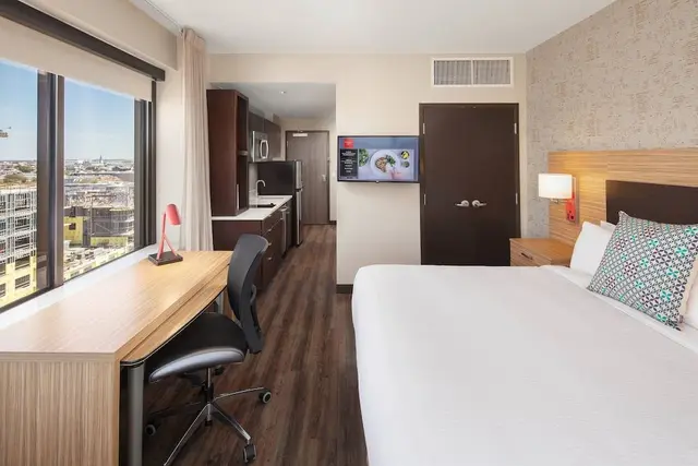Studio, 1 King Bed