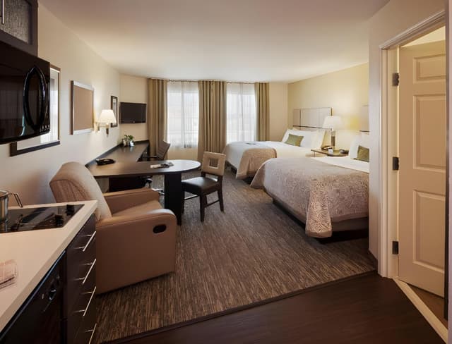 Studio Suite, 2 Queen Beds, Accessible (Communications, Access Tub)