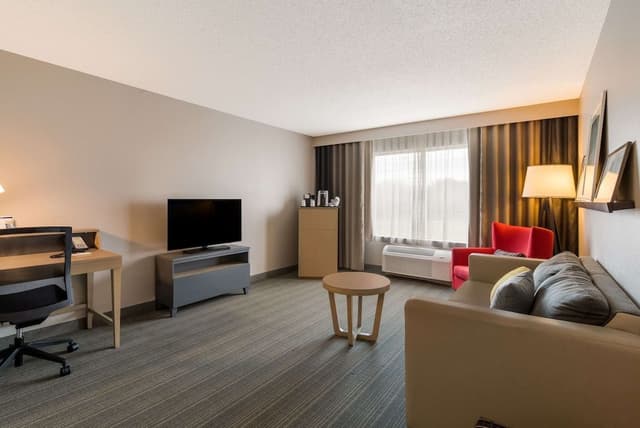 Studio Suite, 1 King Bed, Non Smoking