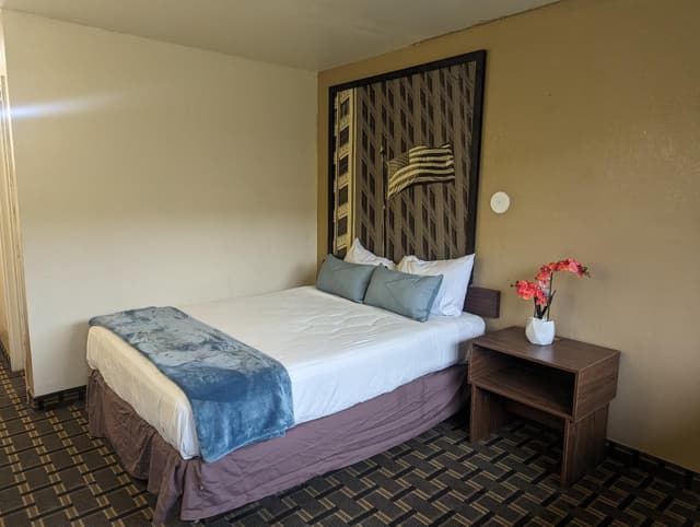 Signature Single Room