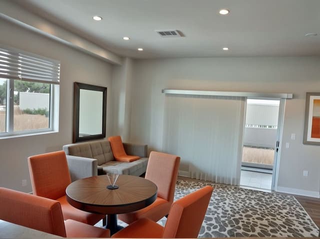 Deluxe Townhome, 4 Bedrooms
