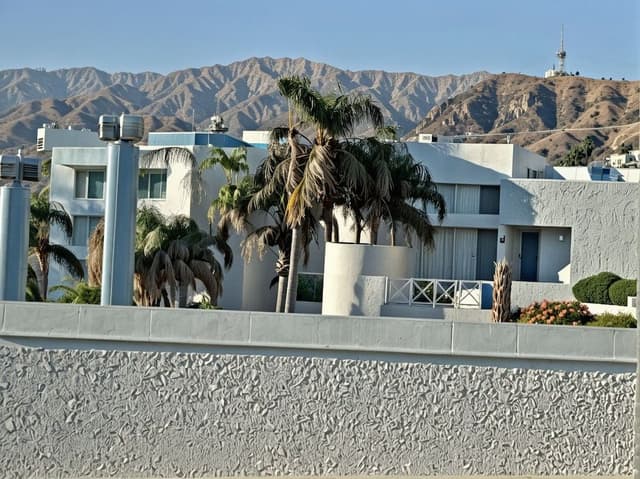 Luxury Townhome, 3 Bedrooms