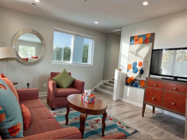 Luxury Townhome, 3 Bedrooms