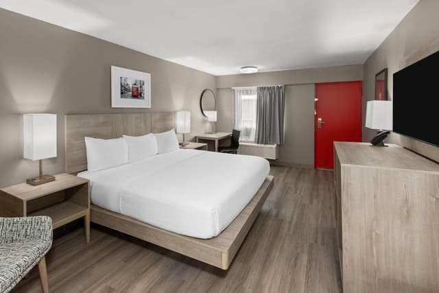 Room, 1 King Bed, Non Smoking