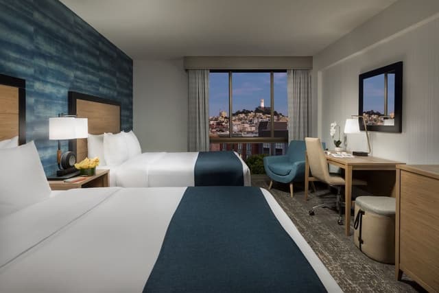 Room, 2 Queen Beds, City View