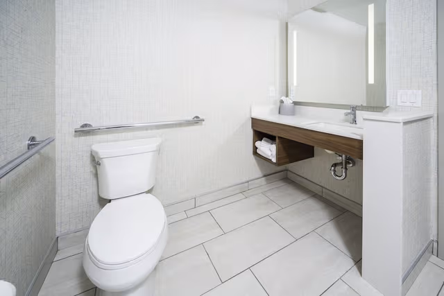 Suite, 2 Queen Beds, Accessible (Communications, Accessible Tub)