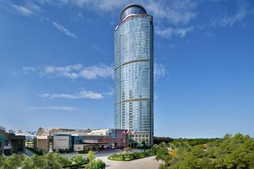 คราวน์ พลาซา เอียนไถ ซีวิว (Crowne Plaza Yantai Sea View)0