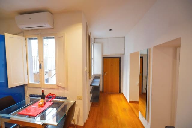 Cozy 2 BR Apartment near Piazza Navona ( Via di S. Maria dell'anima 49)
