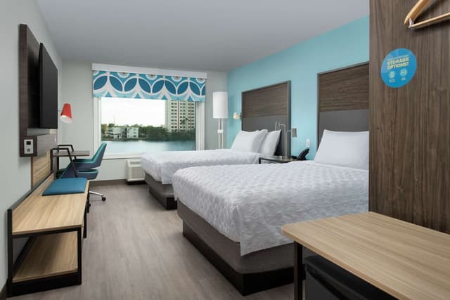 2 QUEEN BEDS LAGOON VIEW