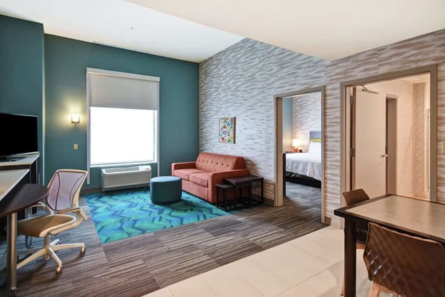 1 KING BED 1 BEDROOM SUITE NONSMOKING
