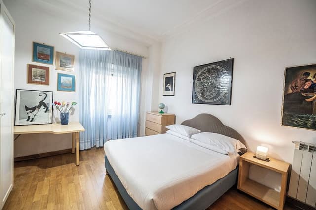 Trastevere 2 BR Cozy Apartment (Via Nicola Fabrizi 11)