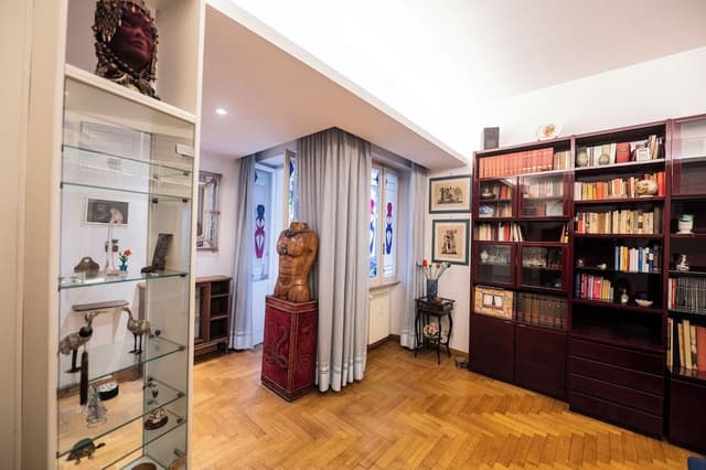 Trastevere 2 BR Cozy Apartment (Via Nicola Fabrizi 11)